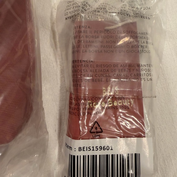 BEIS x Rare Beauty Travel Set - Picture 2 of 5